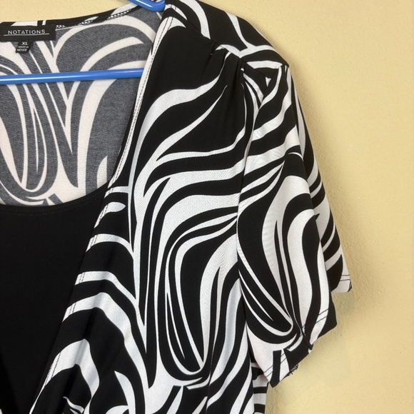 Notations Black/White Zebra Print Stretch Pullover Blouse w/ Built In Cami - Picture 7 of 13